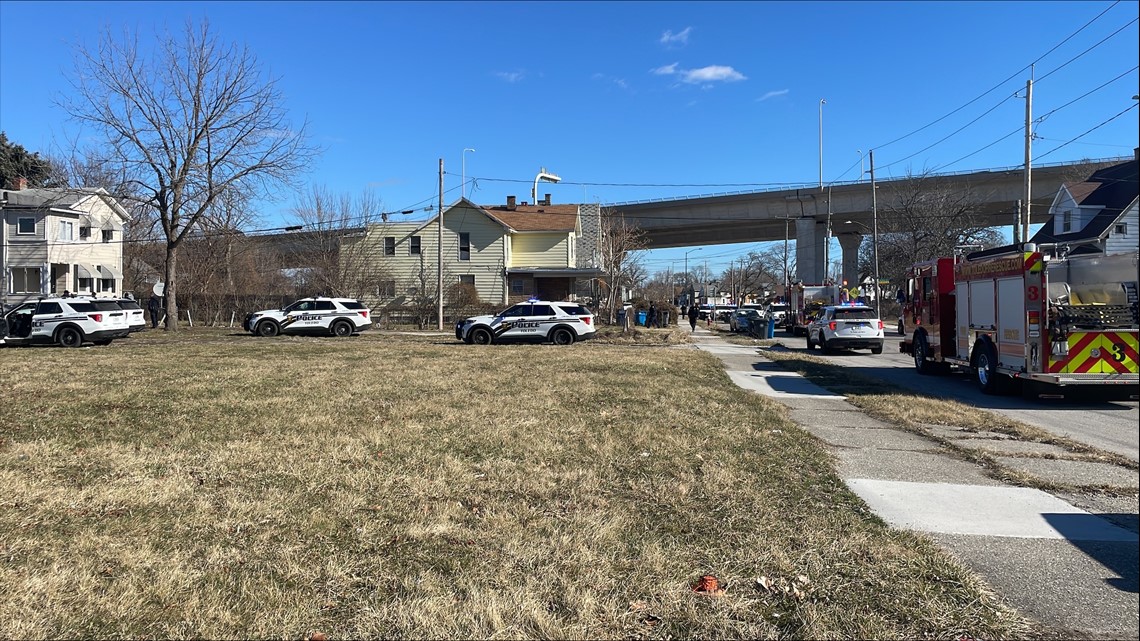 Toledo police investigating death of woman in north Toledo | wtol.com