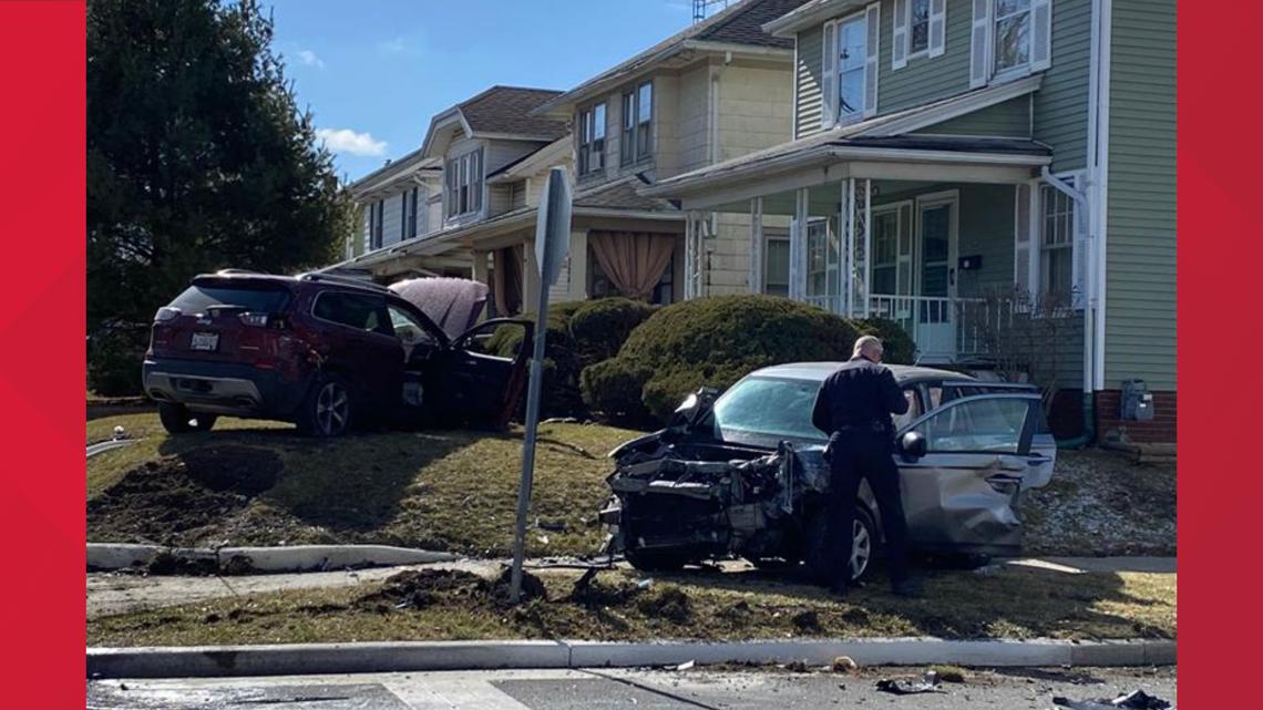 Three people transported to hospital following west Toledo crash Saturday morning - Vimarsana News