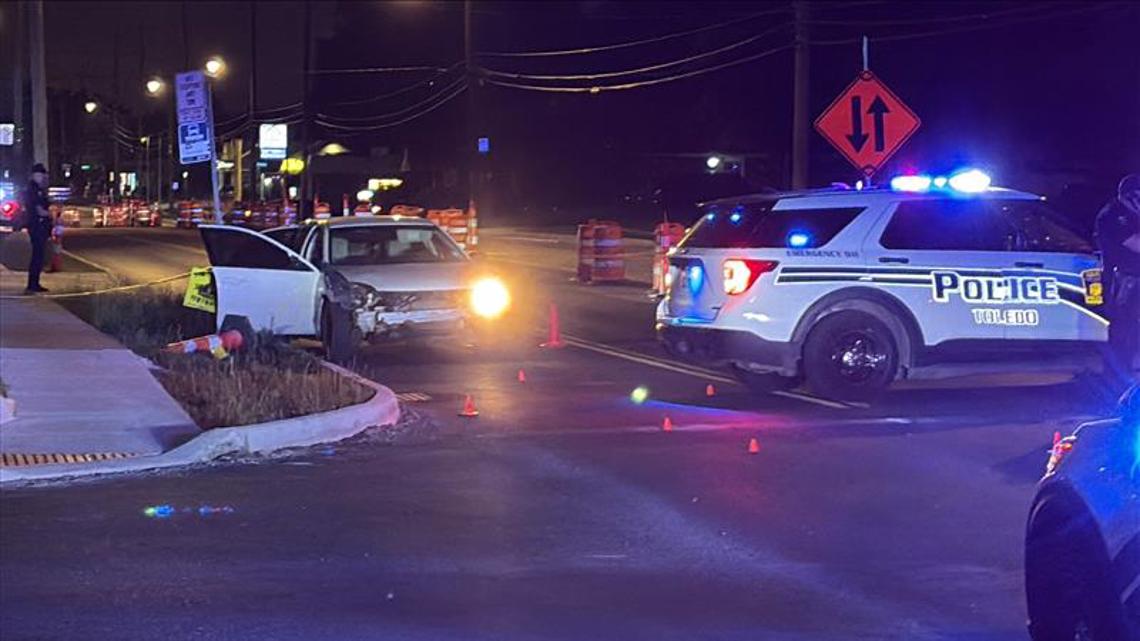 Police: Person injured in west Toledo shooting