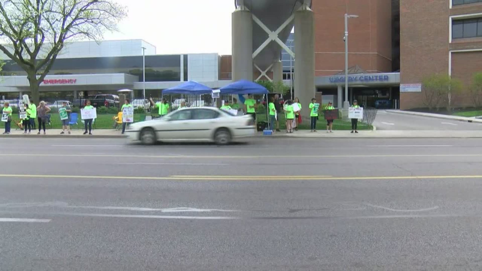 Hundreds of workers and union members rallied Thursday as they signaled they won't back down until they are able to sign a contract they agree with.