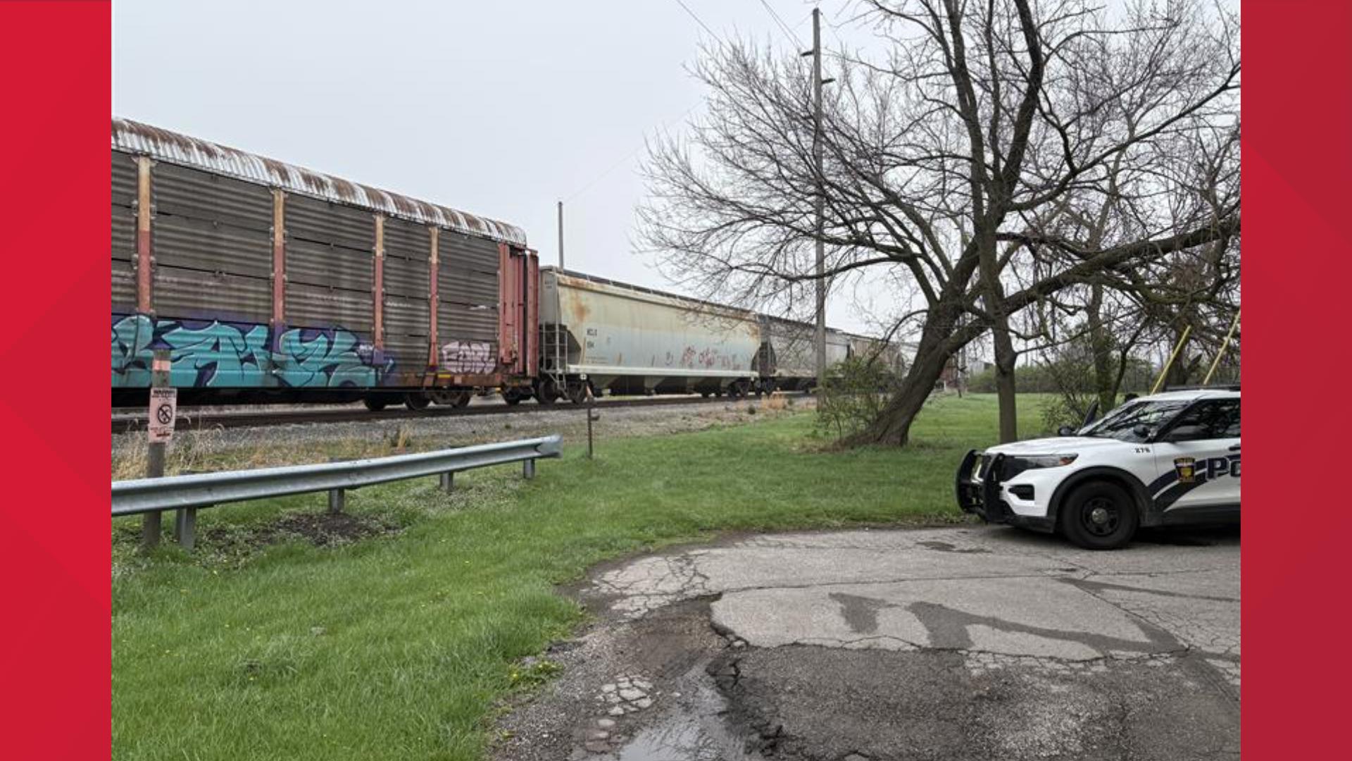 Tpd File Suspect fleeing police suffers leg injury while trying to board moving ...