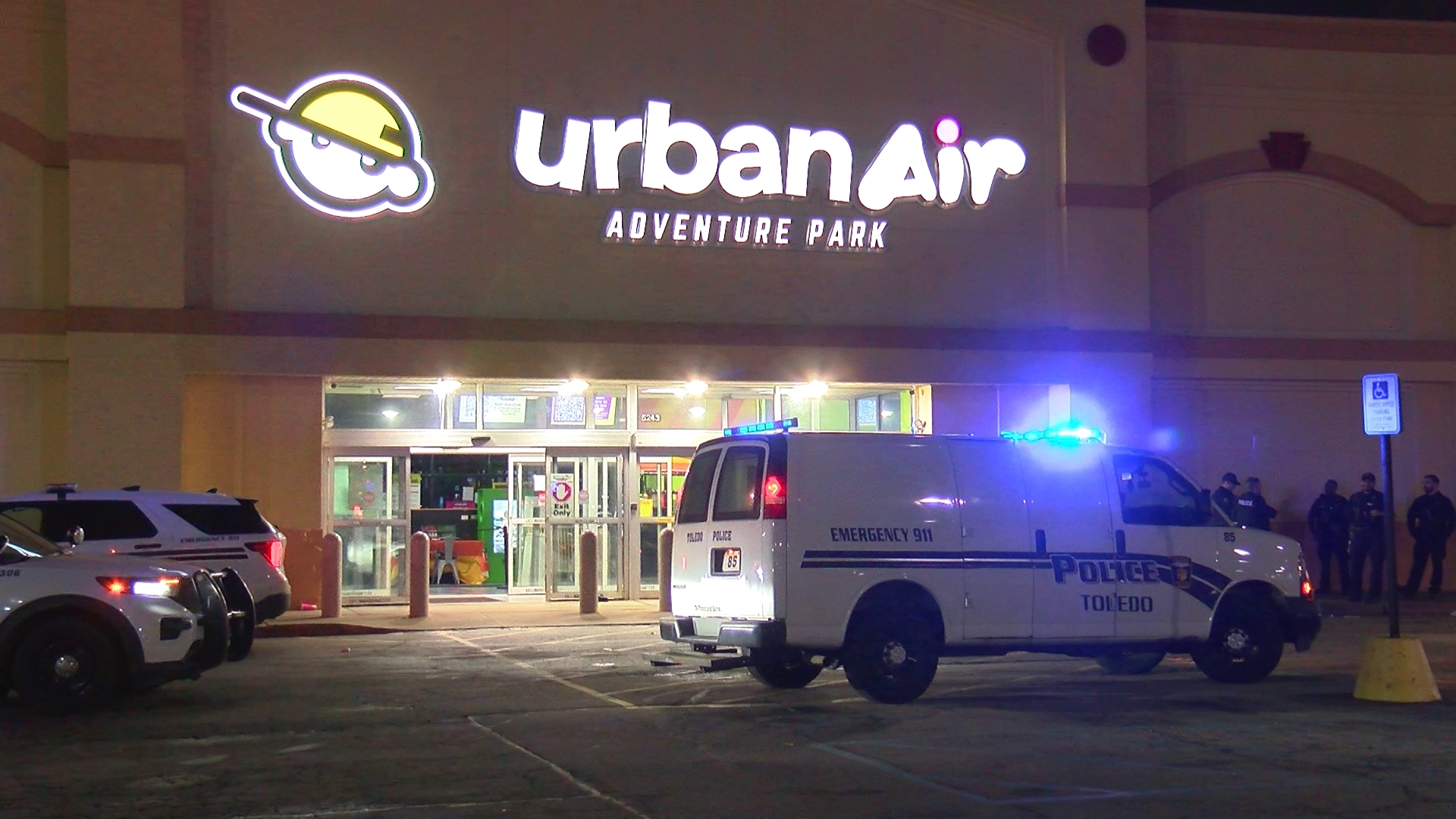 Counterprotester throws improvised explosive at anti-Islam event in NYC ...