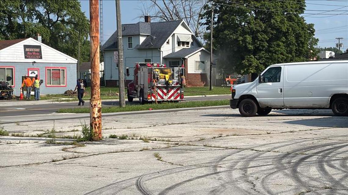 Gas line break in west Toledo repaired, Lewis Avenue reopened