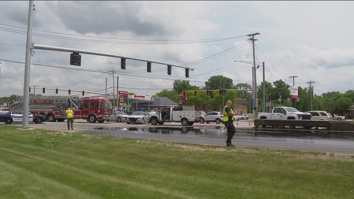 Large oil spill prompts closure of Westbound Airport Highway at McCord