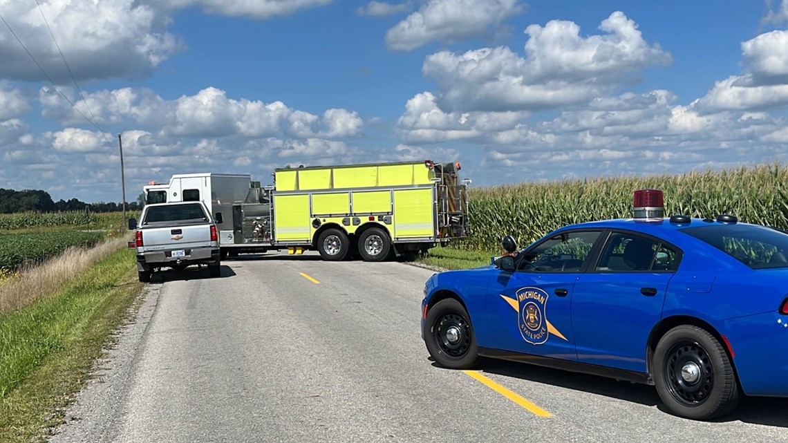 Authorities 4 dead in Lenawee County crash