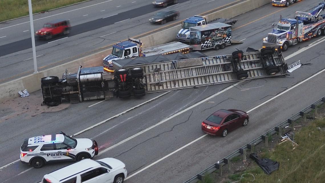 I-75 southbound reopens in west Toledo 4 hours after semi truck crash ...