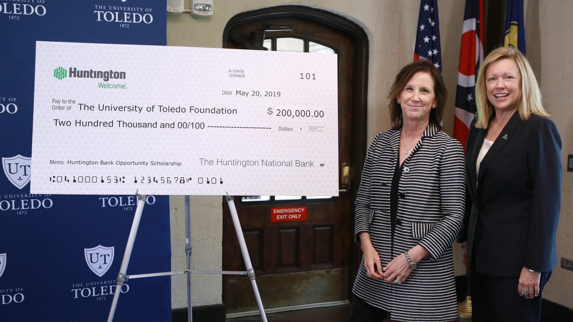 Huntington Bank to offer 200,000 scholarship to UT undergraduate