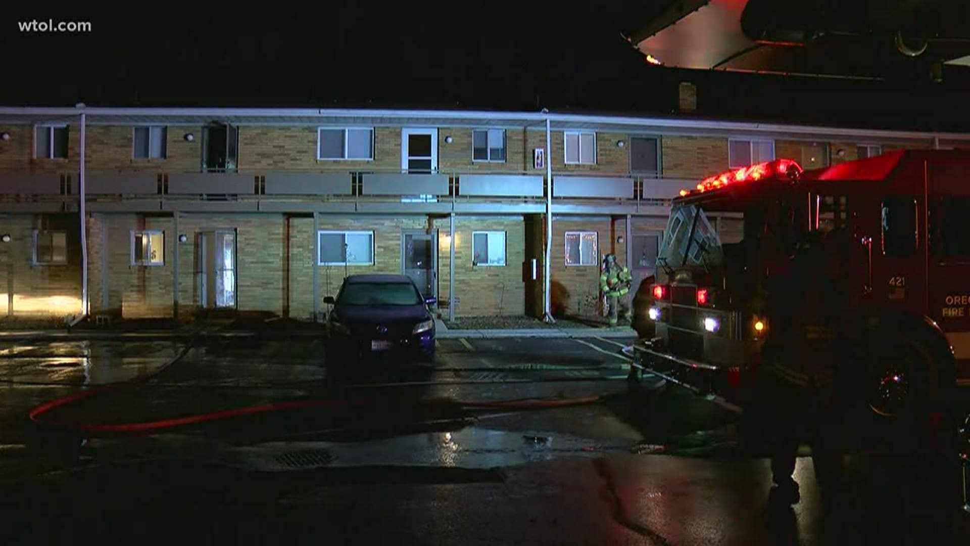 Everyone safely escapes Oregon apartment fire