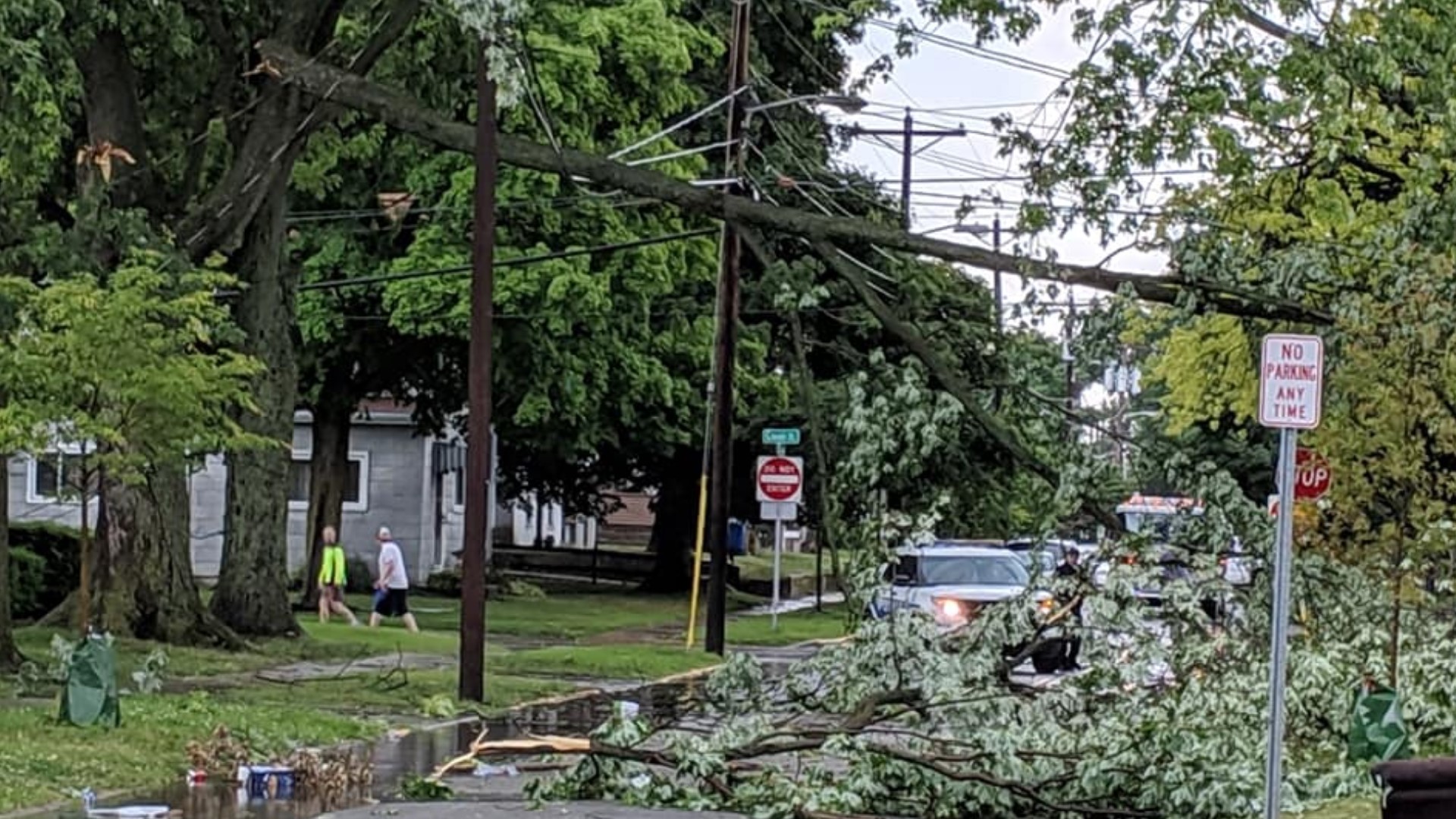 BG hit hard by power outages, downed trees, as strong storms strike ...