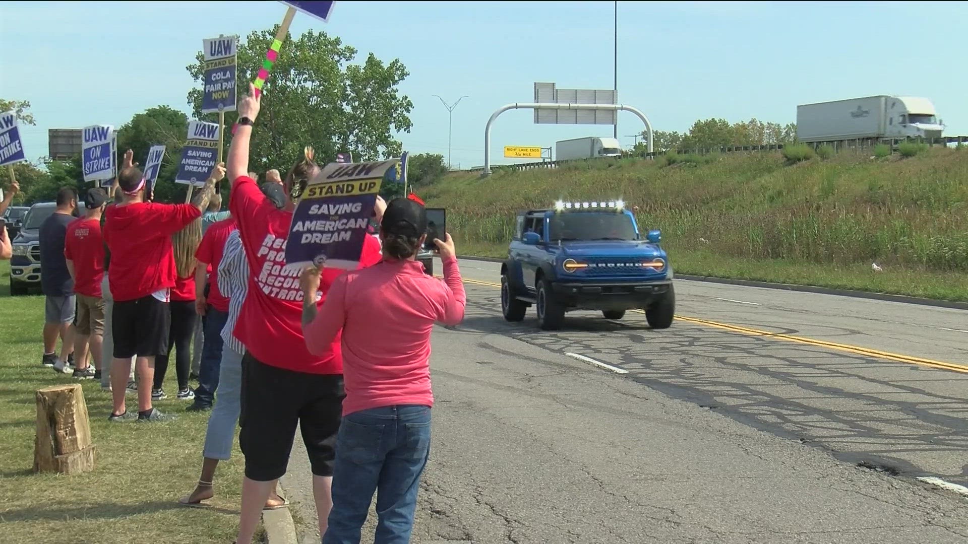 Members of UAW Local 900 from Wayne, Michigan, drove down I-75 Thursday in a fleet of Ford Broncos as a show of solidarity with UAW Local 12 in Toledo.