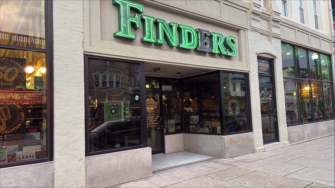 Iconic record store reopening in Bowling Green