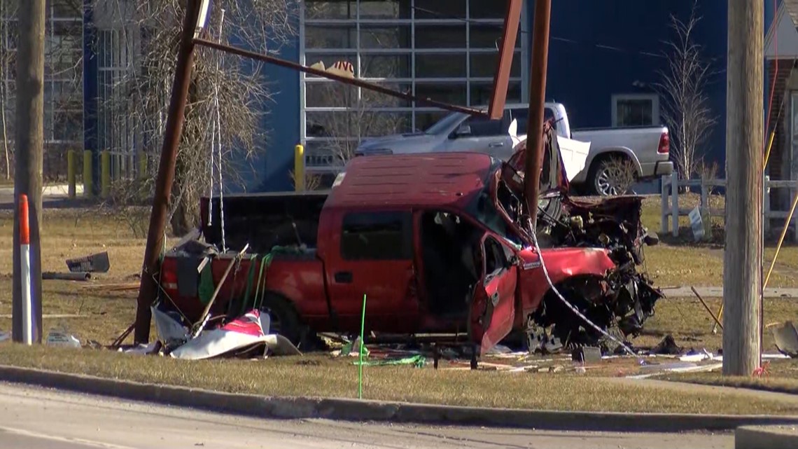 Crash Shuts Down Central Avenue In Sylvania Township | Wtol.com