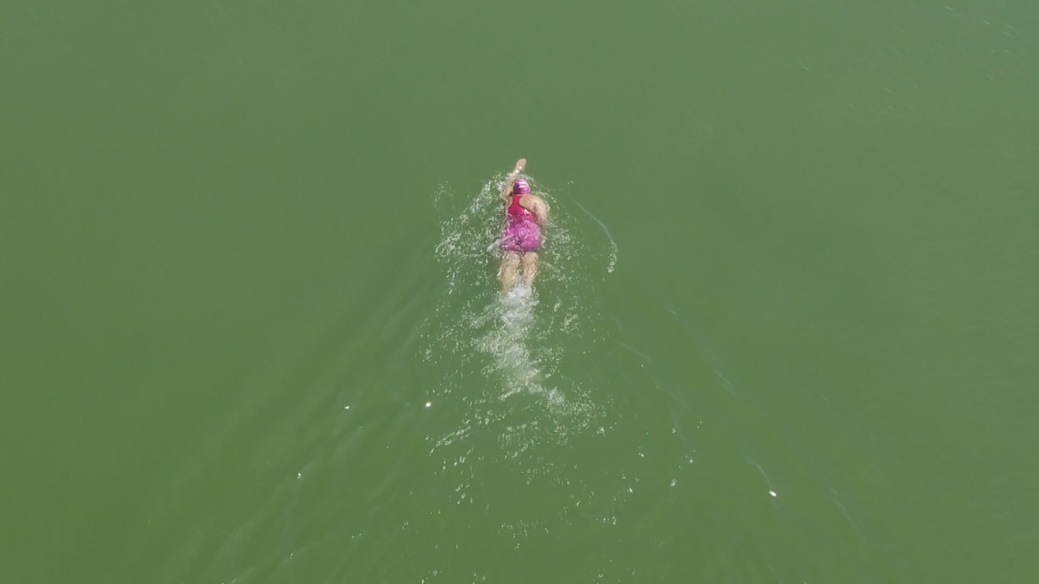 68 swimmers complete 411-mile relay to honor Edmund Fitzgerald crew