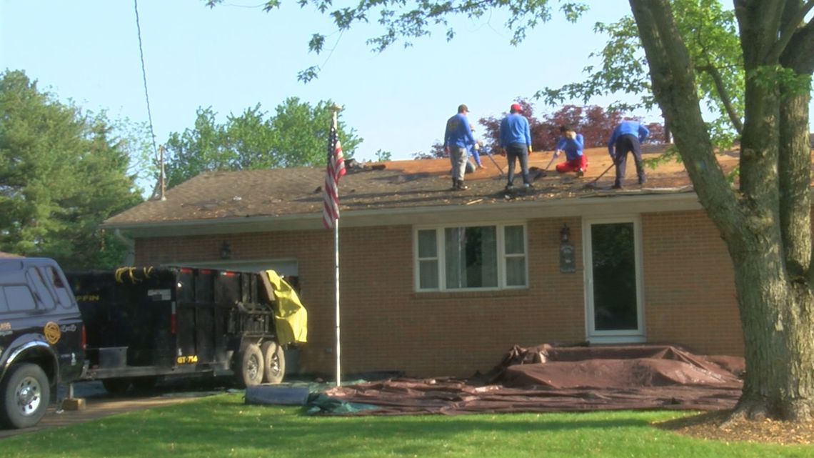 Woman receives free roof after it was damaged in a storm - Vimarsana News