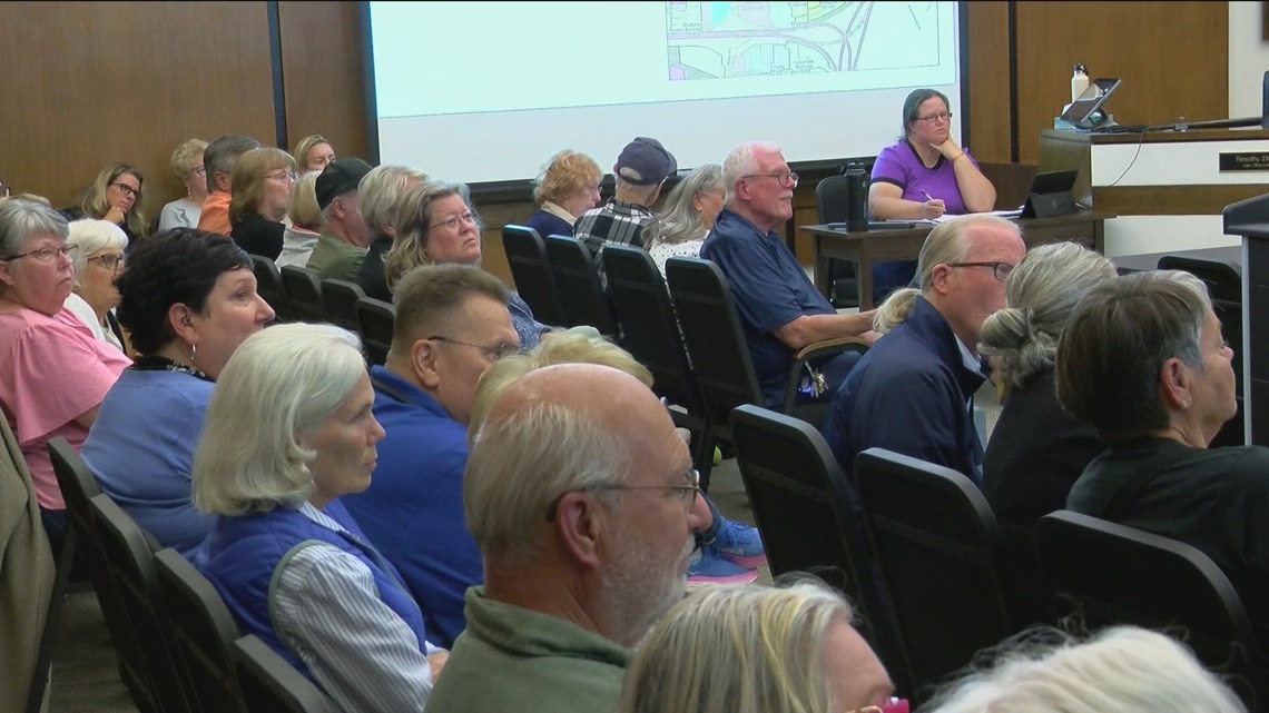 Perrysburg residents oppose rezoning farmland potentially to be used
