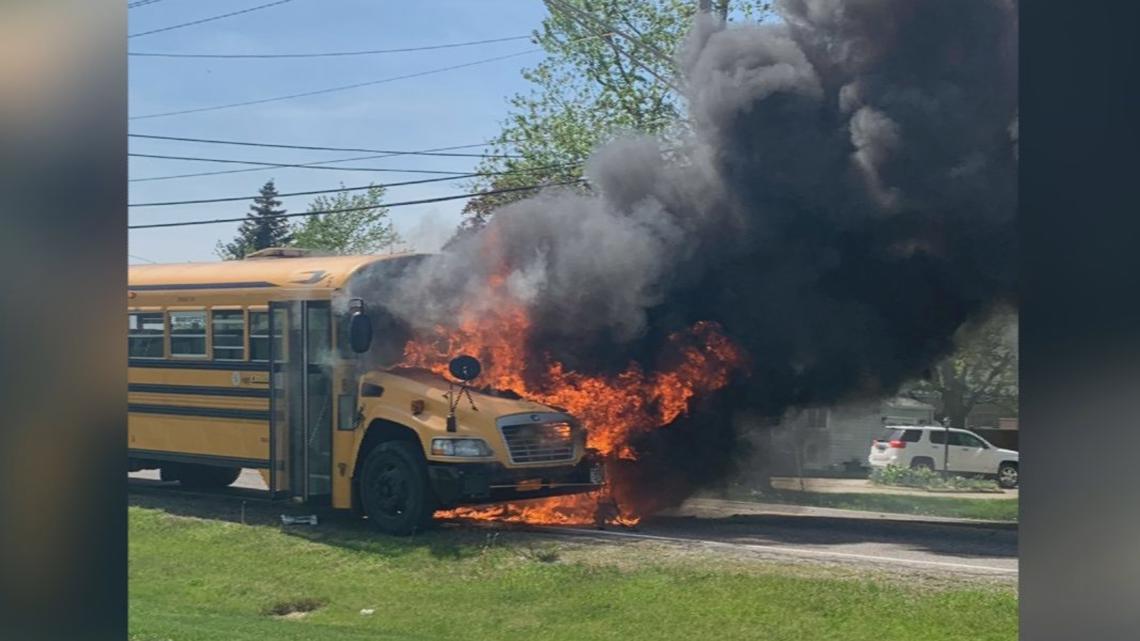 'She's a superhero': Bus driver saves students from fire - Vimarsana News
