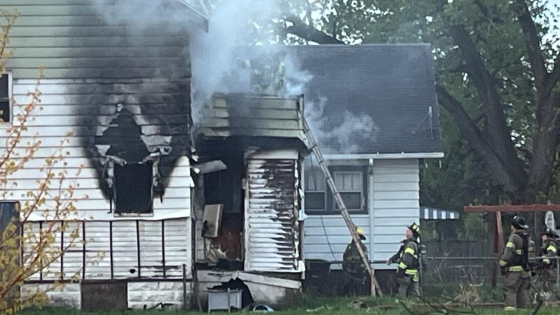 Crews respond to central Toledo house fire | wtol.com