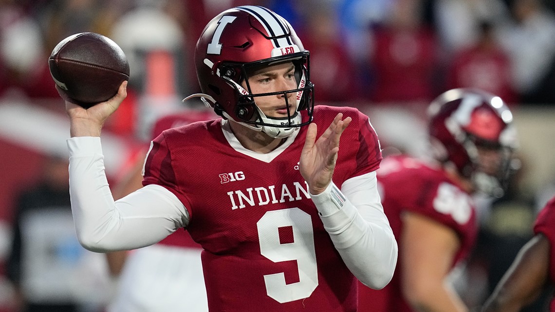 Bowling Green football lands transfer quarterback Connor Bazelak