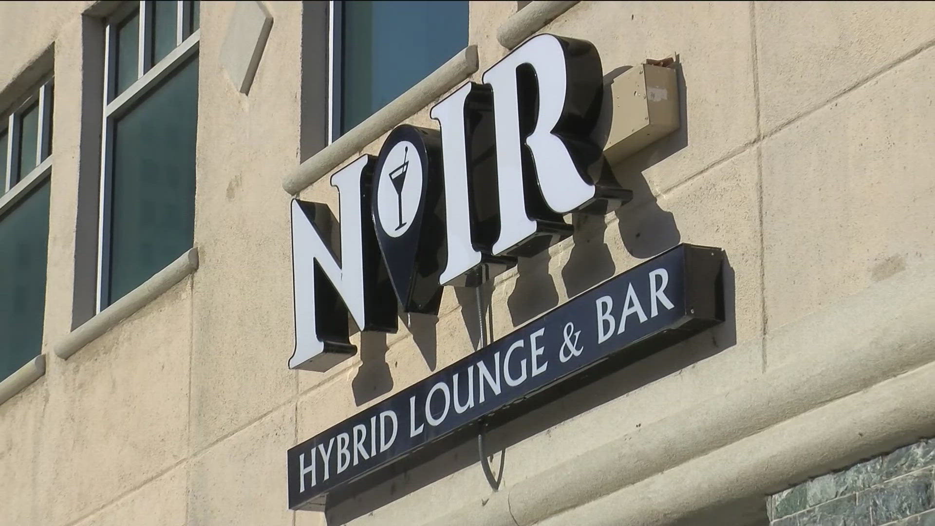 Noir Hybrid Lounge and Bar