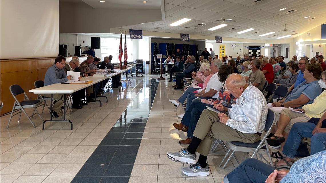 Waterville special planning commission votes 32 for amphitheater