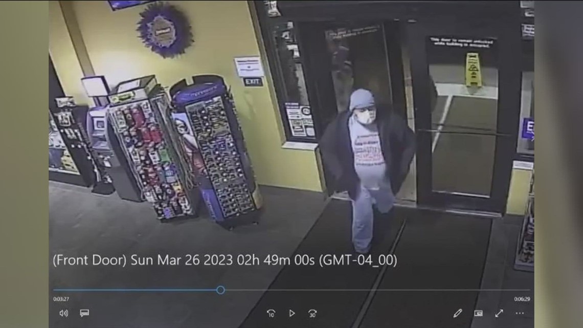 Wood Co. Sheriff's Office searching for suspect in aggravated robbery ...