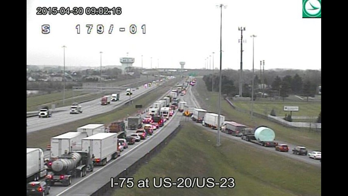 Traffic moving again after crash on I-75 in Perrysburg | wtol.com