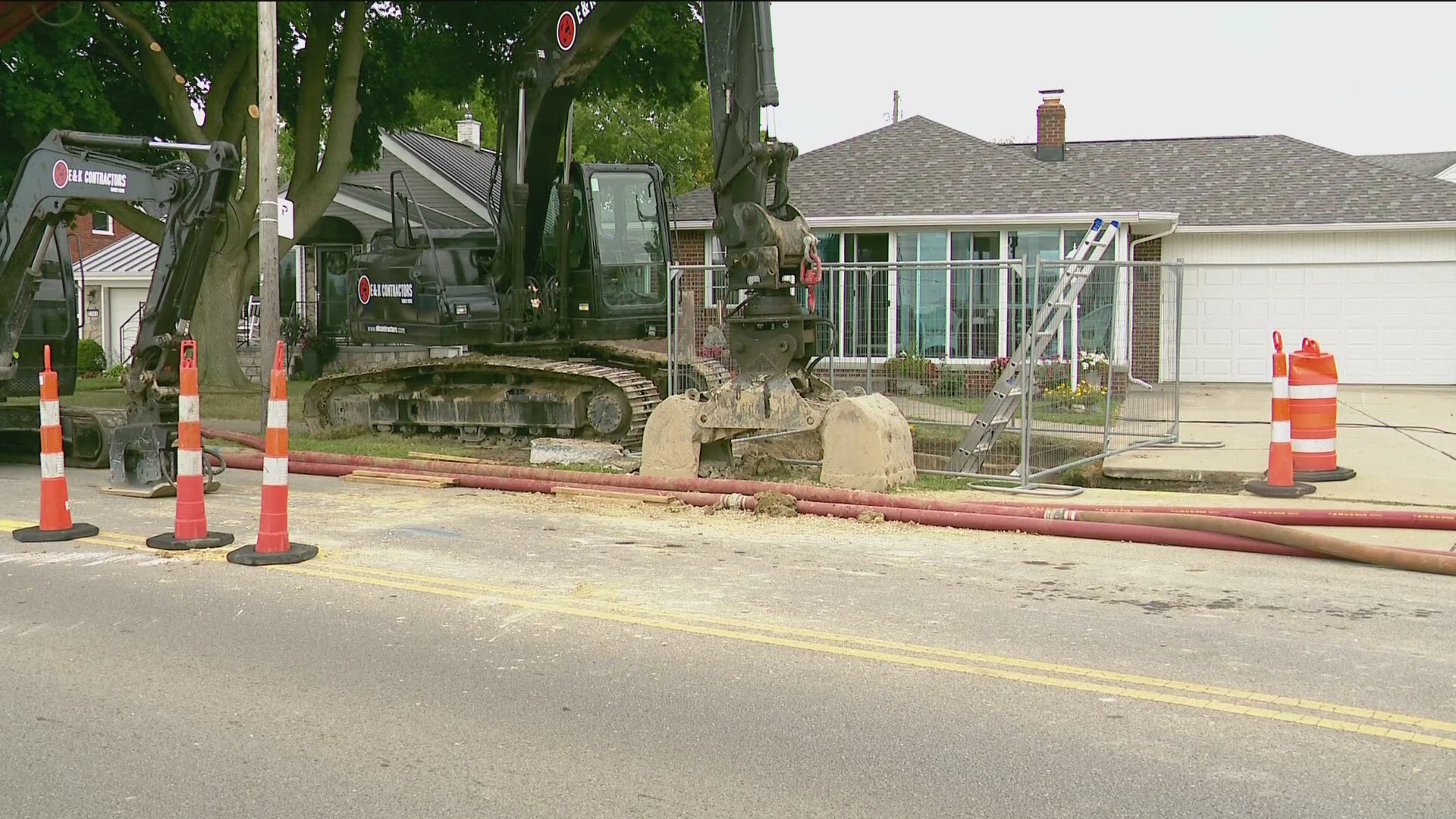 The city of Toledo's sewage and drainage commissioner says homeowners may be experiencing backups or water in their basements due to a blockage in a sewage drain.