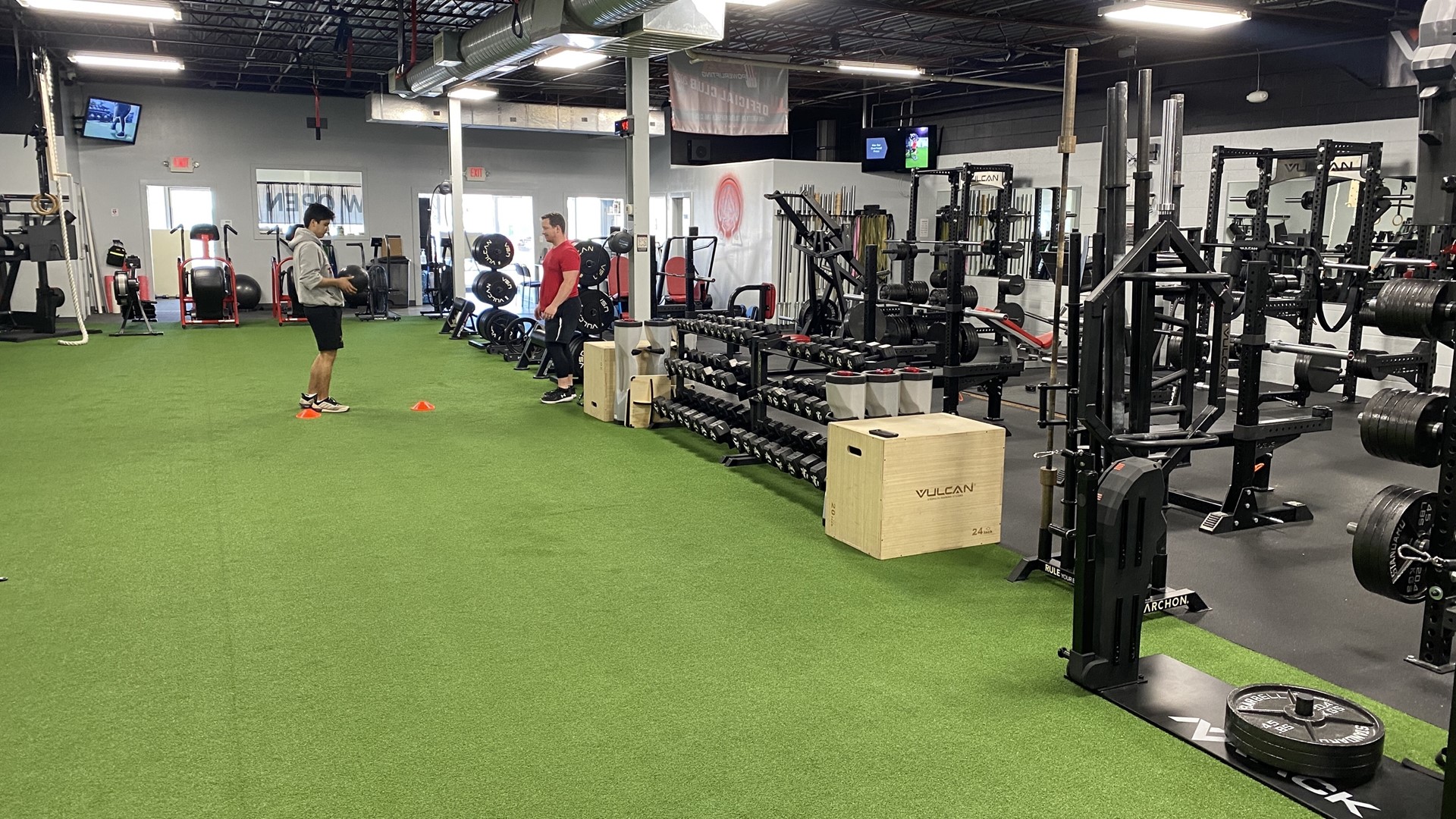 New gym with strongman and powerlifting training | Toledo news | wtol.com