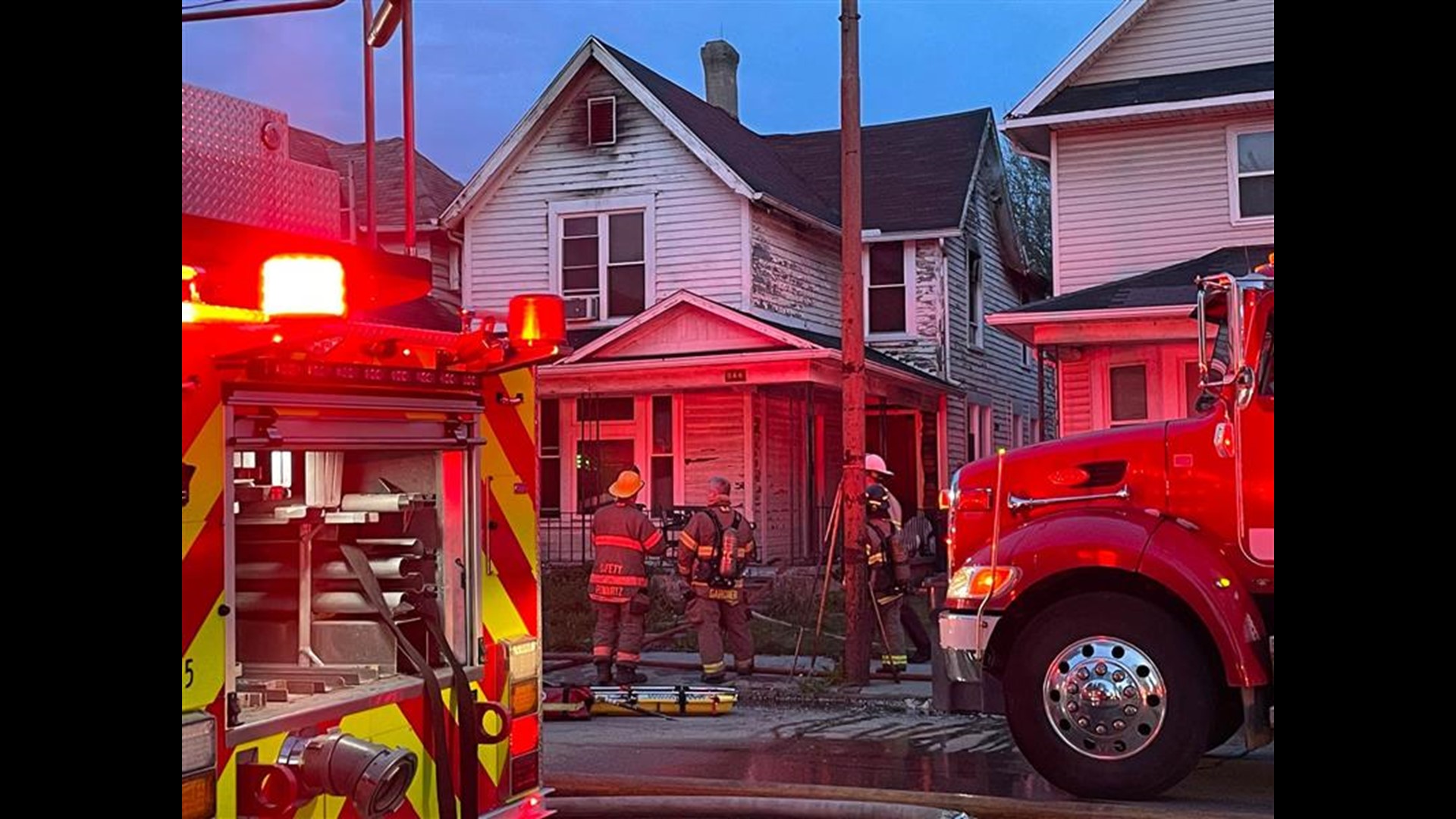 Saturday morning house fire in East Toledo | wtol.com
