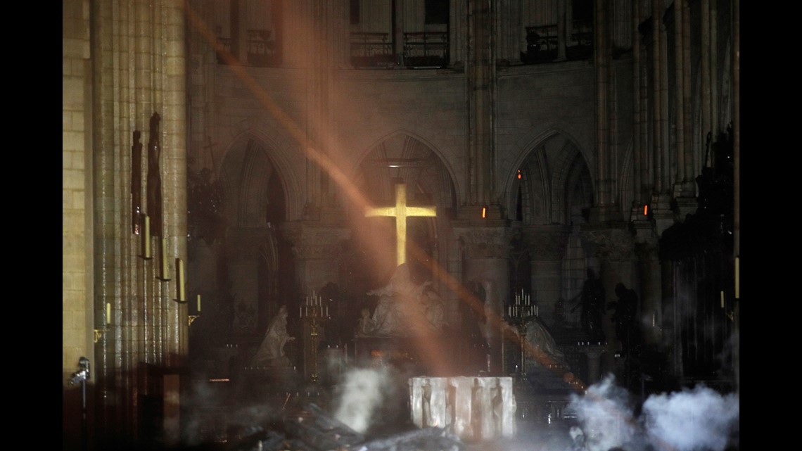 Notre Dame fire: World offers condolences, help rebuilding