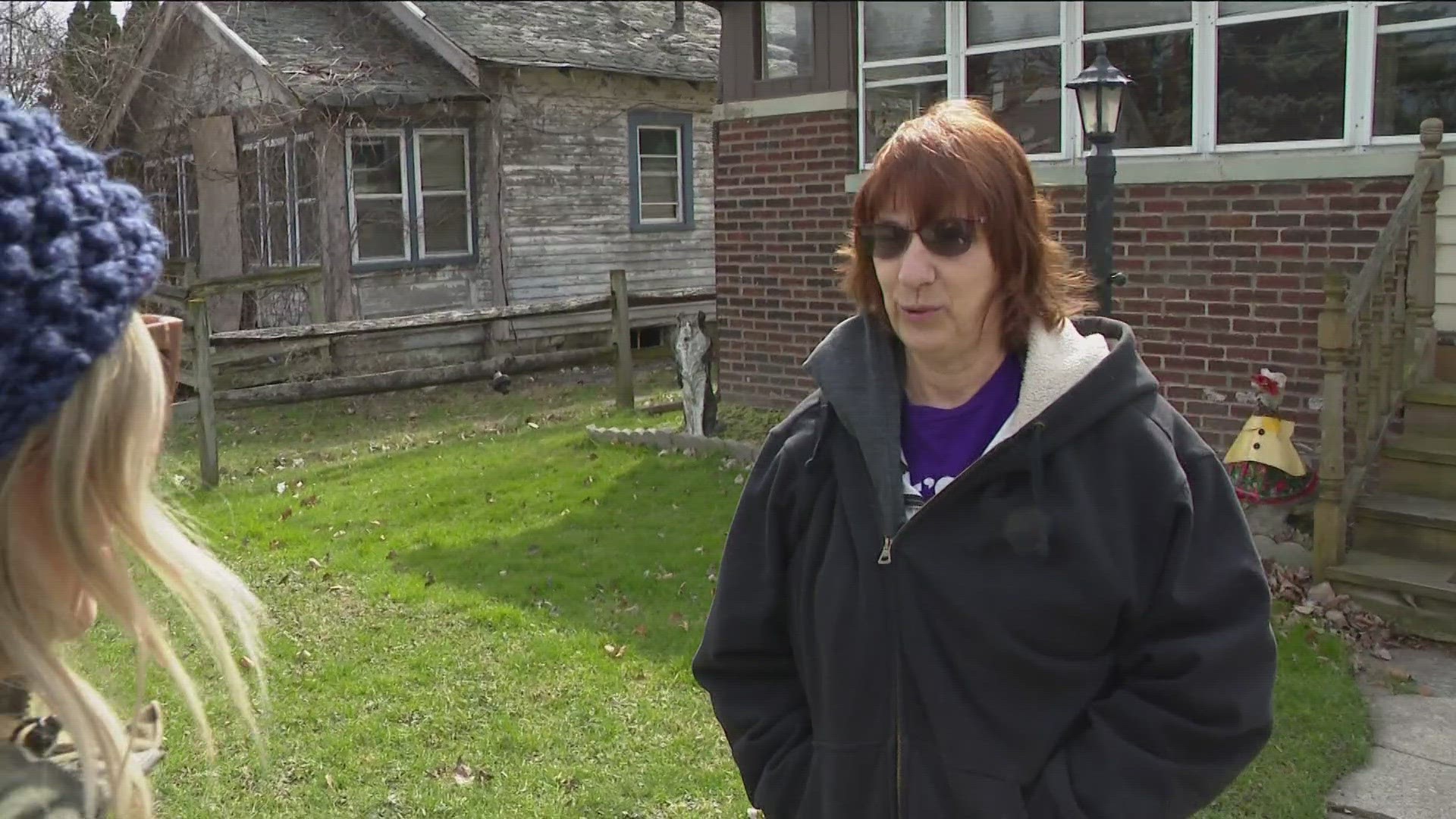 Denise Karczak said she has been complaining to the city for years about the house, owned by her dead neighbor, that's bringing vermin, trash and stench to her home.