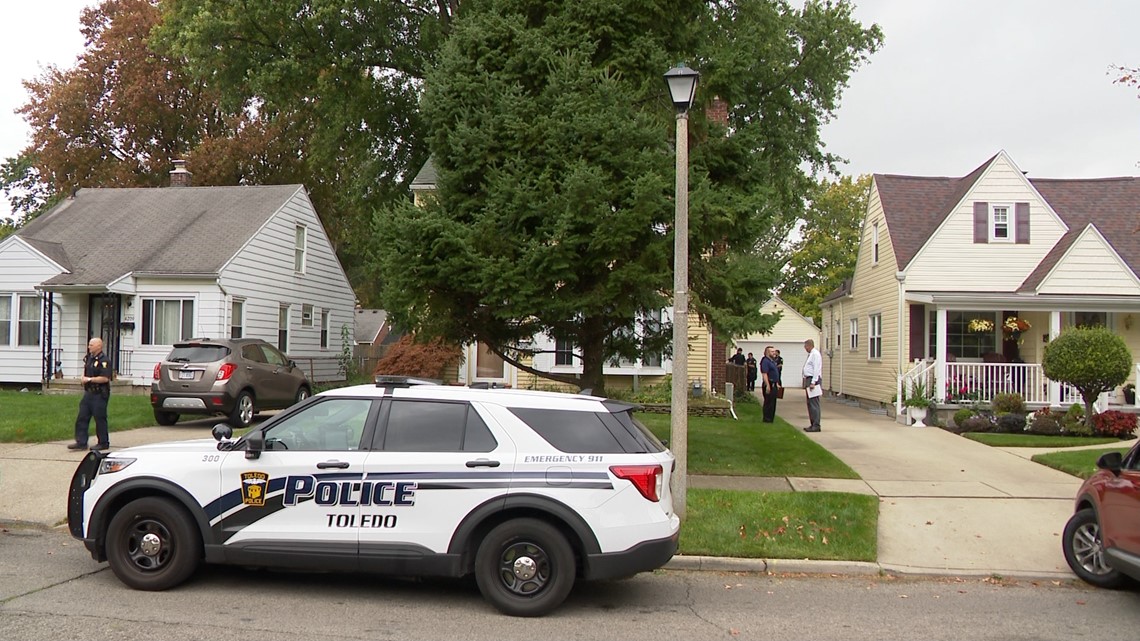 Woman found dead in backyard from apparent dog bite in Toledo | wtol.com