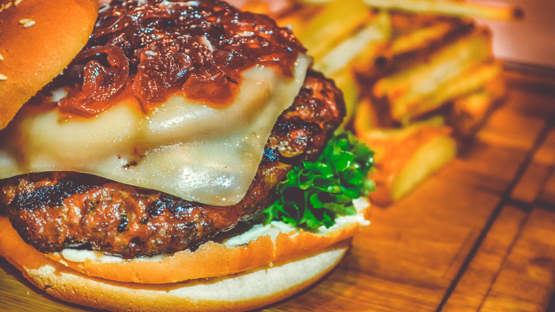 #DailyBurgerChallenge helping others donate food to local areas - Vimarsana News