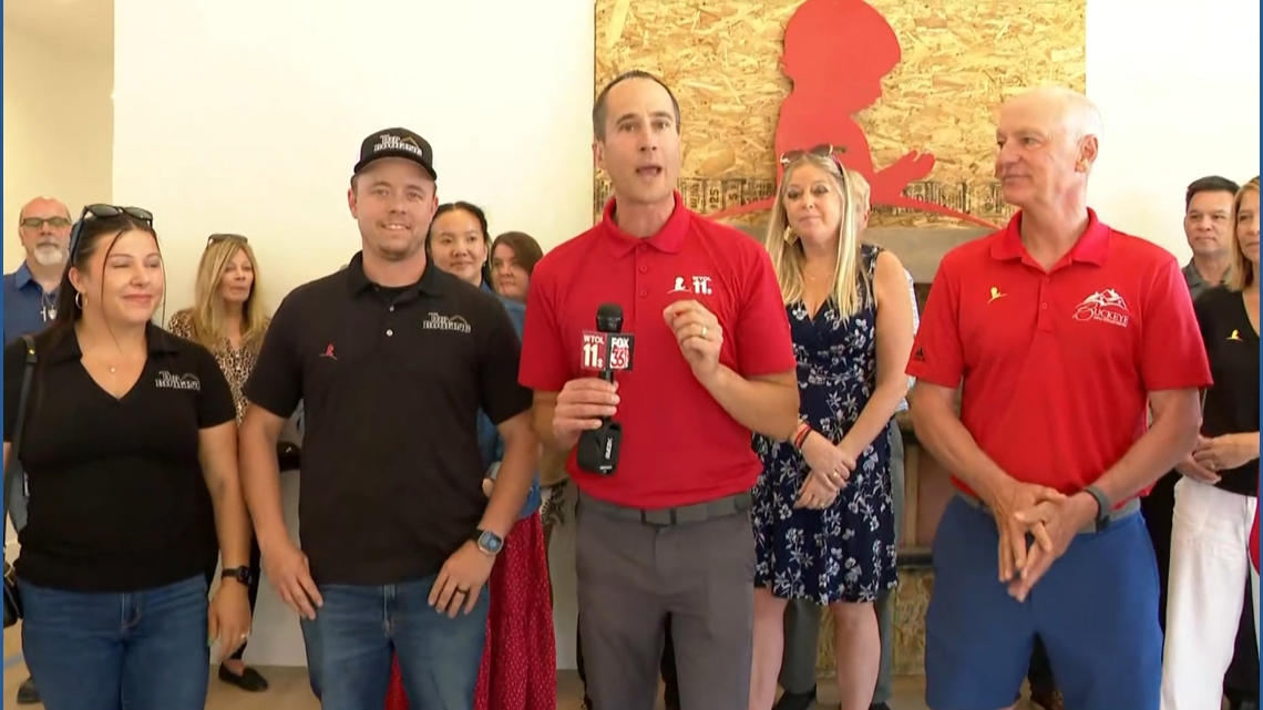 St. Jude Dream Home sponsors recognized during floor signing day as Oregon build nears completion