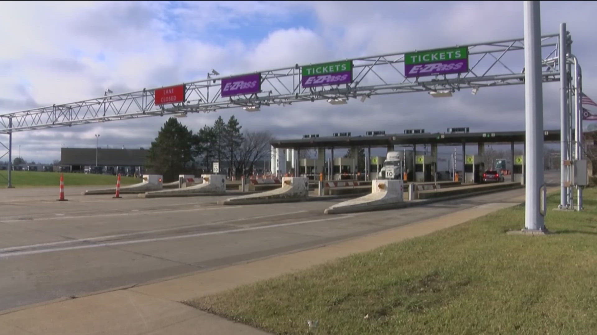 The scam is asking people to pay for unpaid toll tickets that they never actually had.