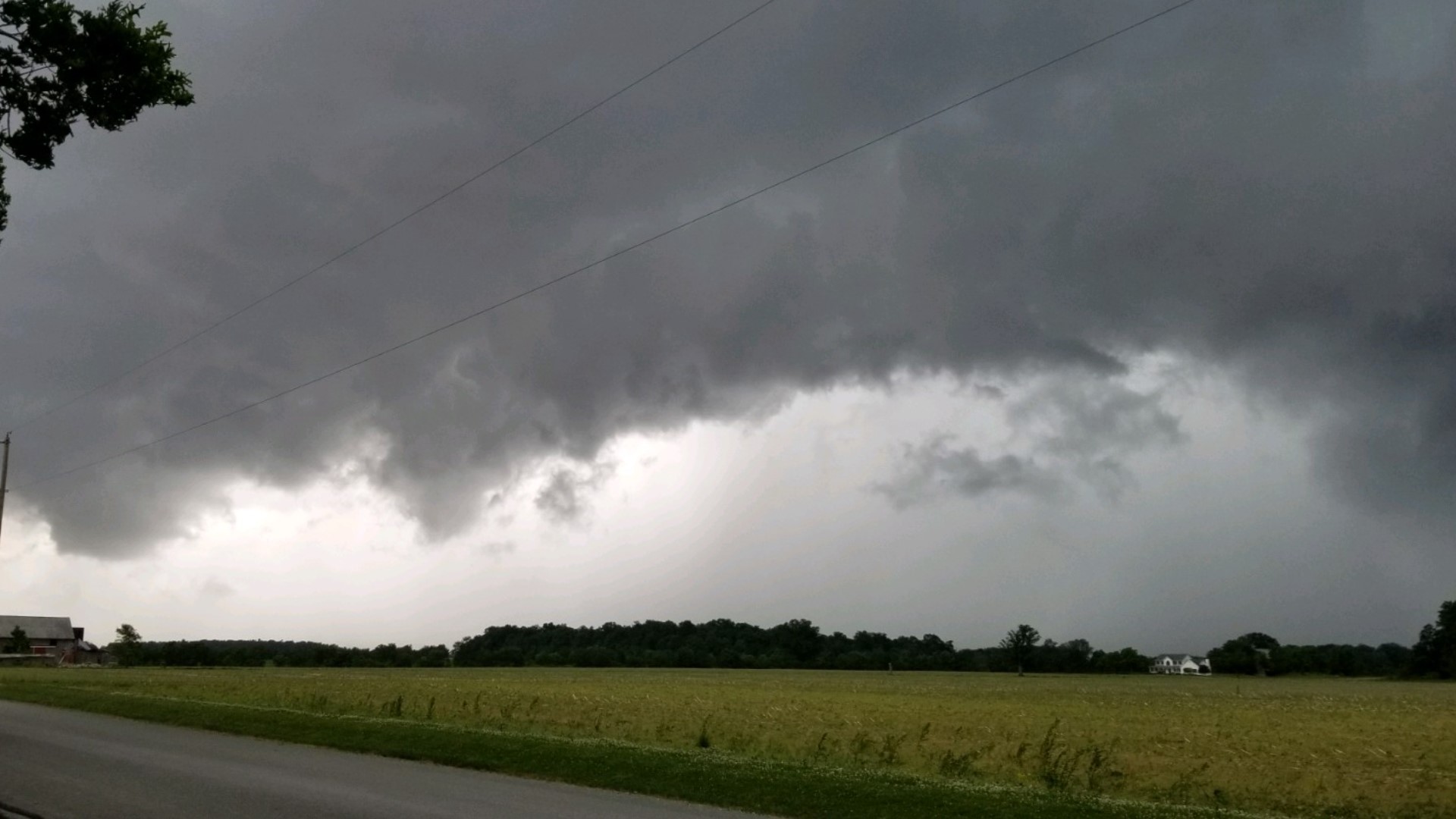 Prepare for strong severe storms near Toledo; tornado possibility