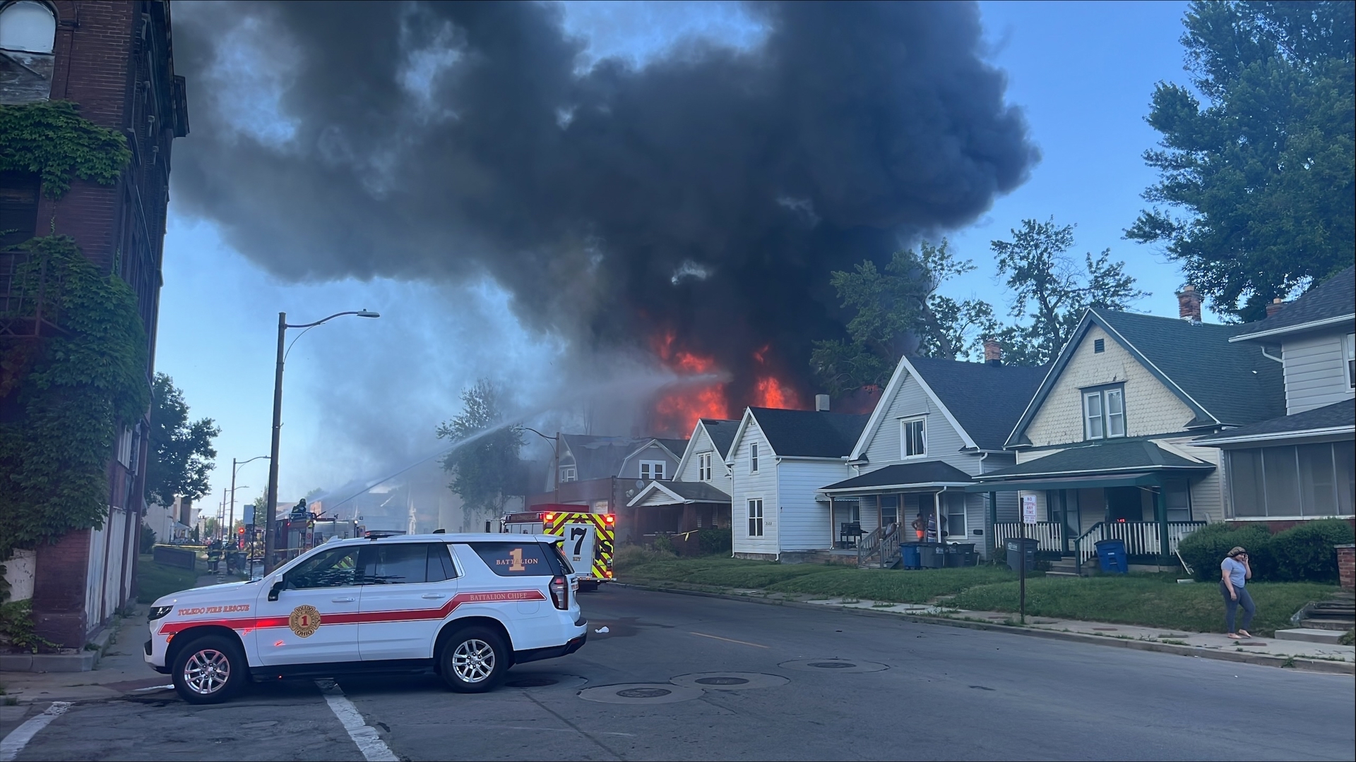 A huge fire broke out at the old Mohr Brothers bottling building on Lagrange St. and Palmer St. on Sunday afternoon.