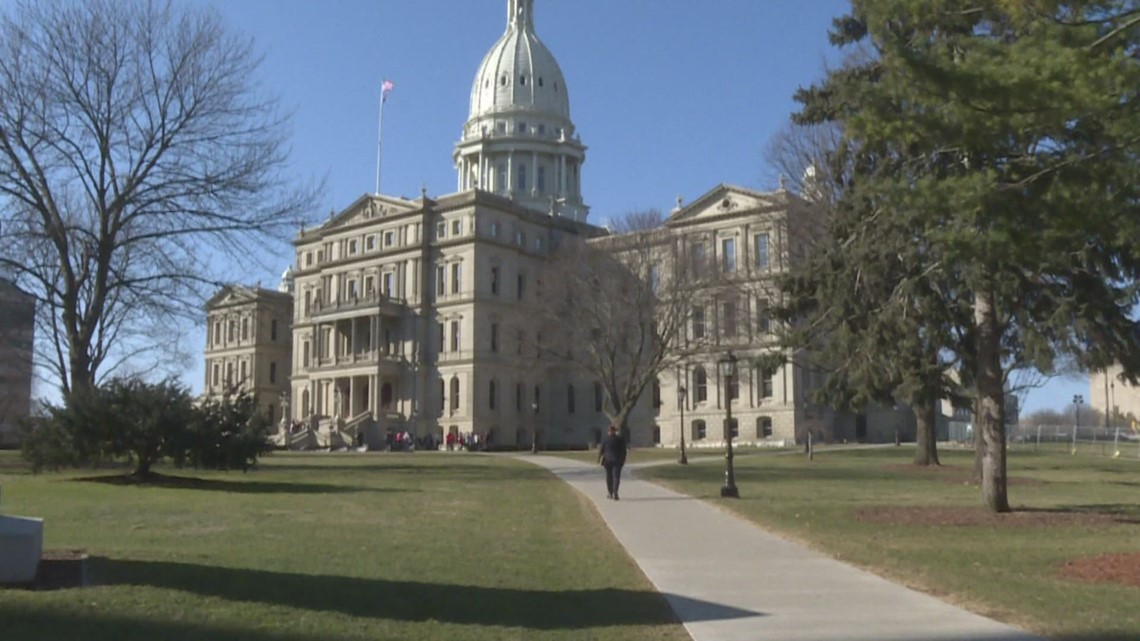 Lawmakers Approve Ban On Conversion Therapy For LGBTQ Minors | Wtol.com